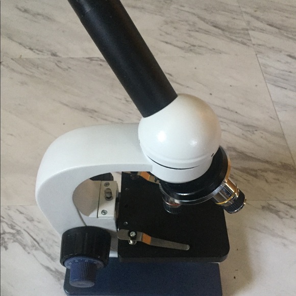 Microscope - Picture 5 of 8